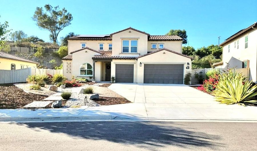 1129 Witherby Ln, Escondido, CA 92026 - 4 Beds, 5 Bath