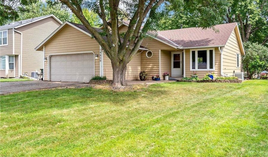 14830 Hayes Rd, Apple Valley, MN 55124 - 5 Beds, 3 Bath