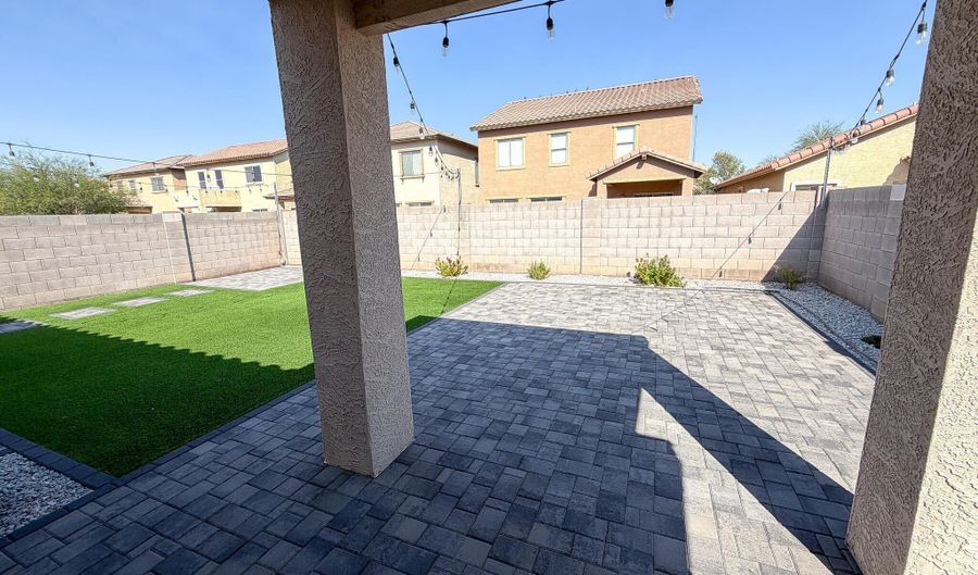 982 E DORIS St, Avondale, AZ 85323 - 3 Beds, 2 Bath