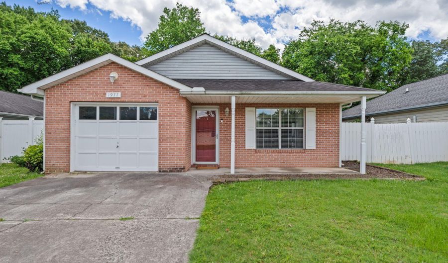 1977 Jeffrey Ln, Alcoa, TN 37701 - 3 Beds, 2 Bath