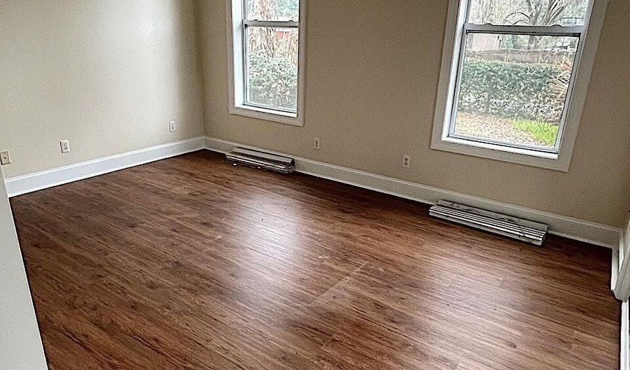 2678 Broad St, Beaufort, SC 29902 - 3 Beds, 2 Bath