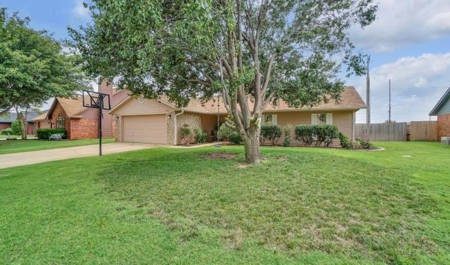1100 Ruth Rd, Altus, OK 73521 - 3 Beds, 2 Bath