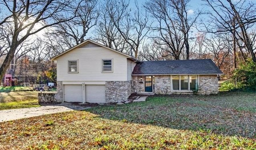 837 Winding Way, Bartlesville, OK 74006 - 4 Beds, 3 Bath