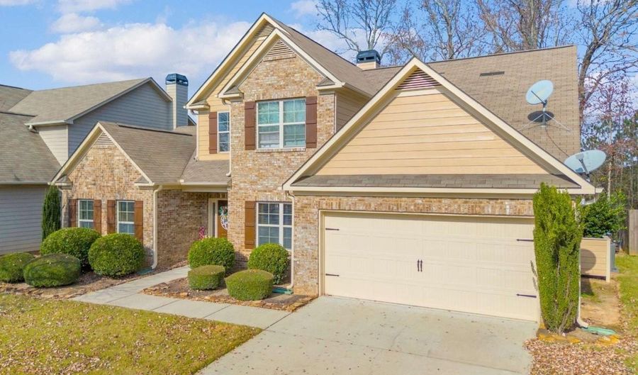 4050 Whitfield Oak Way, Auburn, GA 30011 - 4 Beds, 2 Bath