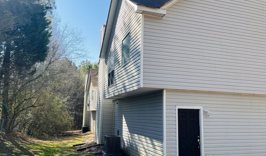 5612 Feldwood Rd, Atlanta, GA 30349 - 3 Beds, 3 Bath