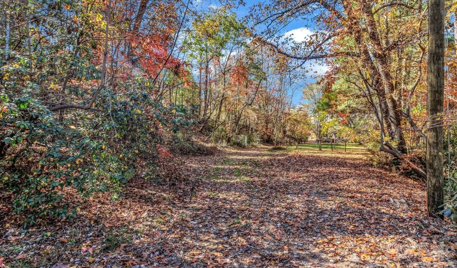 99999 Leisure Mountain Rd, Asheville, NC 28804 - 0 Beds, 0 Bath