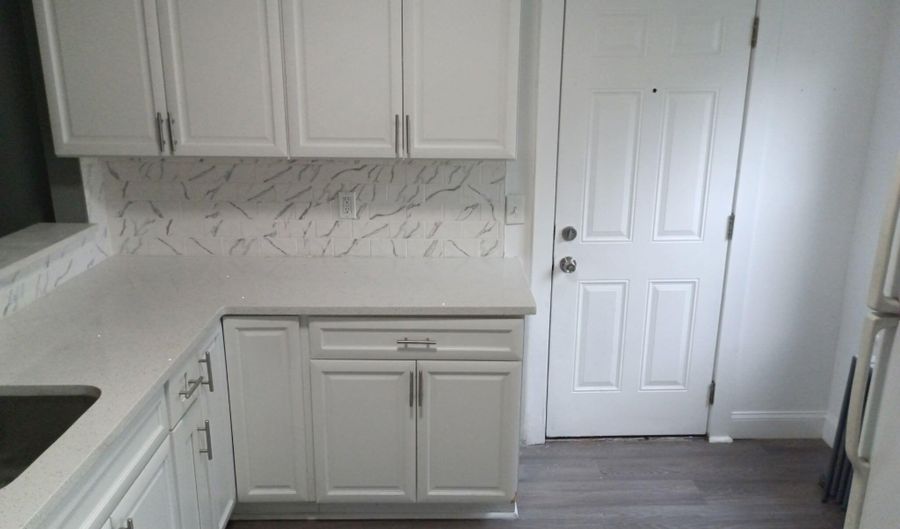 154 Ridge Ave, Asbury Park, NJ 07712 - 6 Beds, 2 Bath