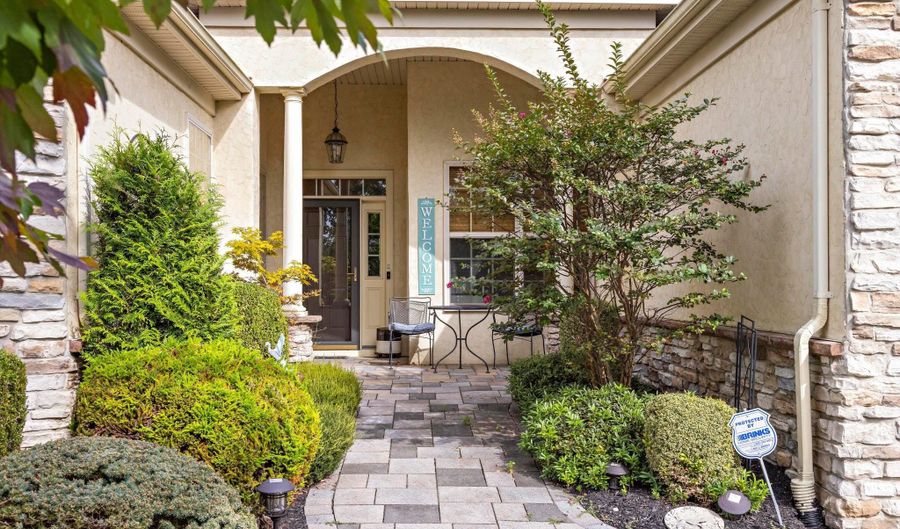 54 PORTLAND St, Barnegat, NJ 08005 - 2 Beds, 3 Bath