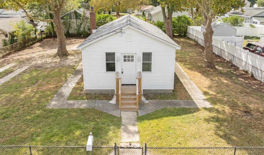 32 W Greenwood, Villas, NJ 08251 - 2 Beds, 1 Bath