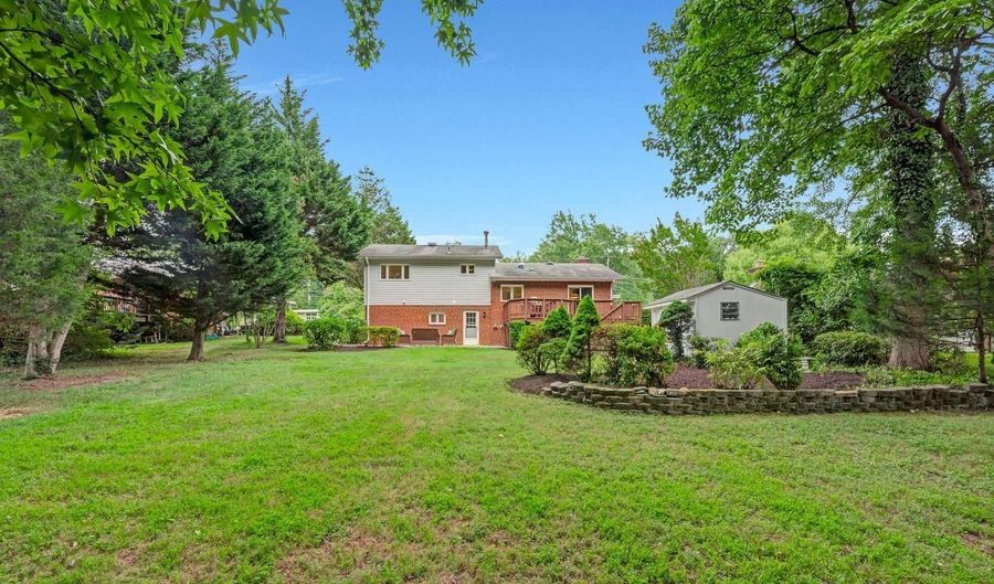 4808 BRADFORD Dr, Annandale, VA 22003 - 3 Beds, 2 Bath