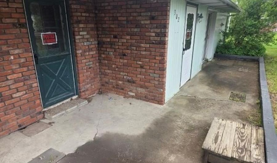 302 Crestview Dr, Acme, PA 15610 - 2 Beds, 1 Bath