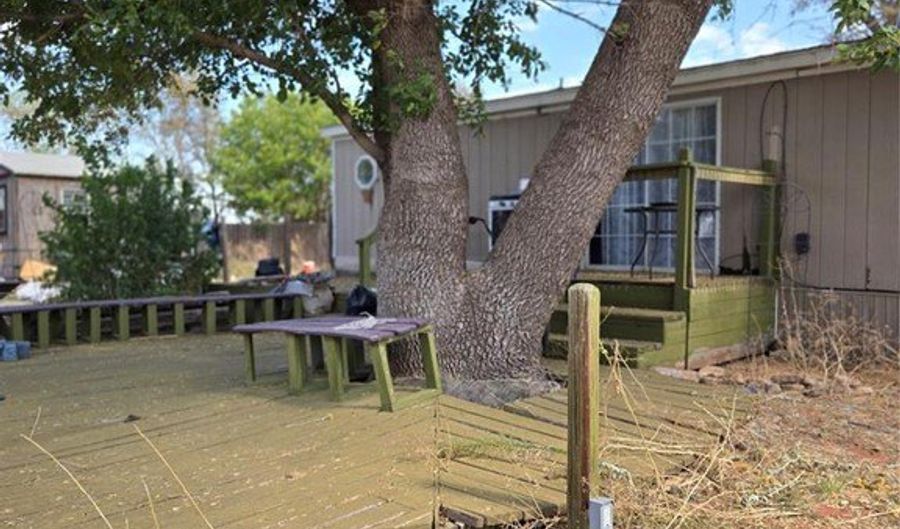 1205 S MAIN St, Altus, OK 73521 - 8 Beds, 4 Bath