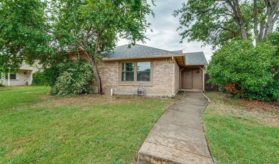 4461 Chapman St, The Colony, TX 75056 - 2 Beds, 2 Bath