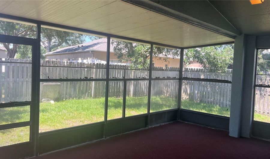 279 LANCER OAK Dr, Apopka, FL 32712 - 4 Beds, 2 Bath
