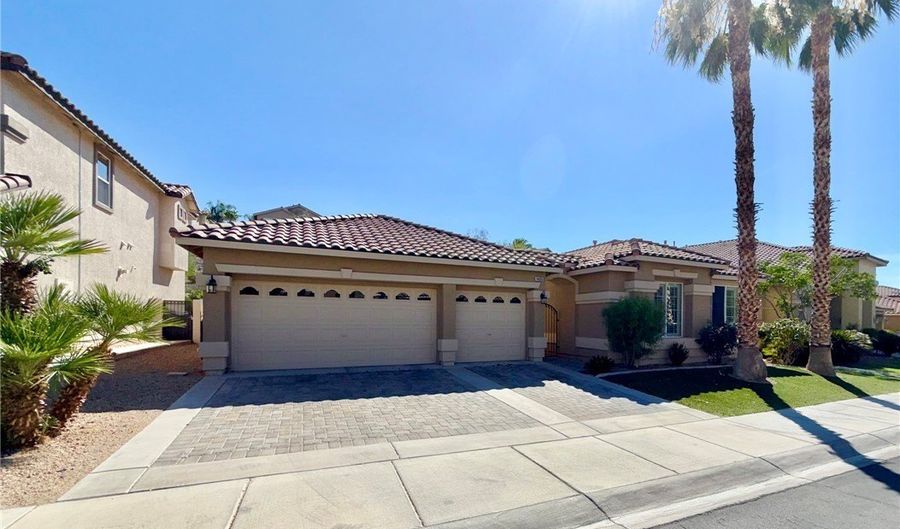 1405 European Dr, Henderson, NV 89052 - 4 Beds, 3 Bath