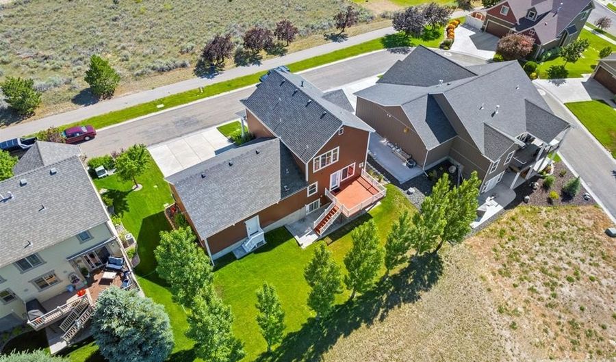 6315 E Chartwell Gdns, Ammon, ID 83406 - 4 Beds, 4 Bath