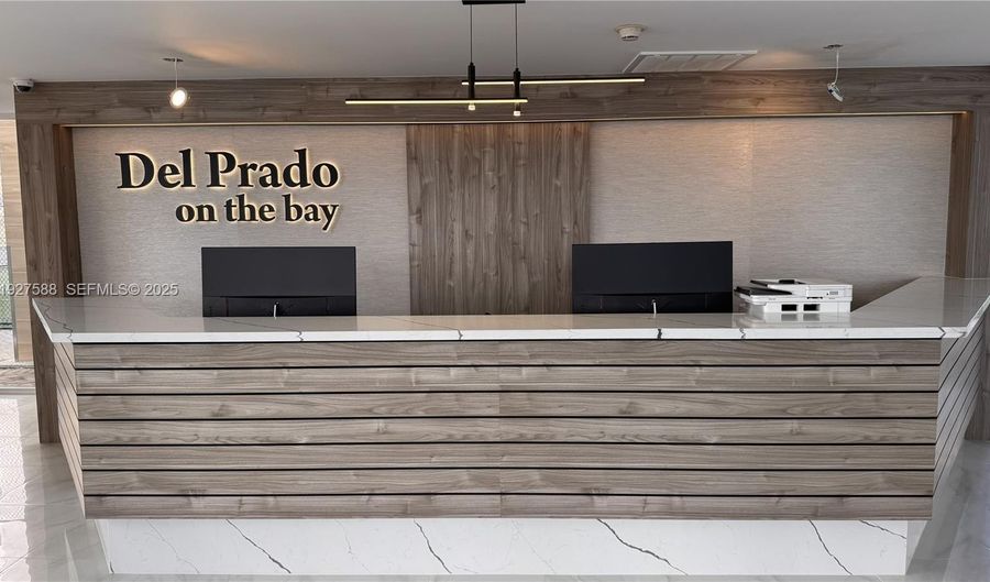 18071 Biscayne Blvd 704, Aventura, FL 33160 - 2 Beds, 2 Bath