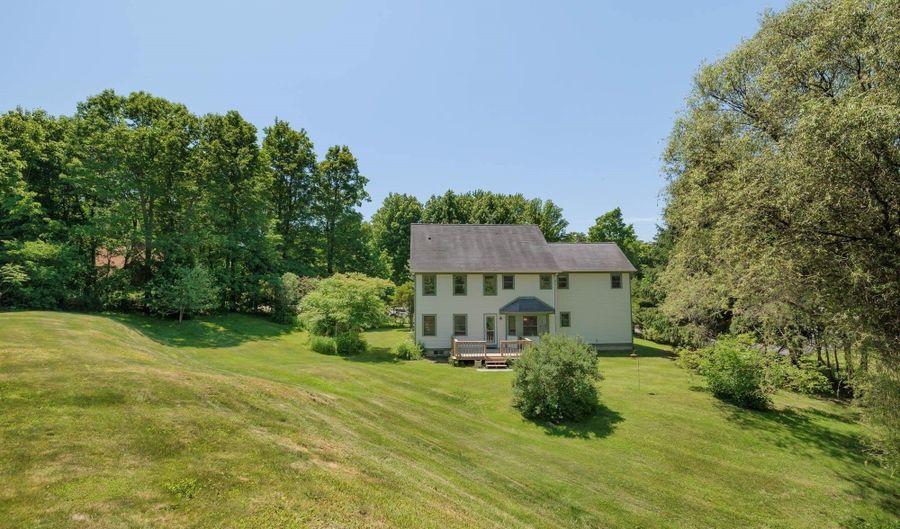 72 Morrill Dr, Burlington, VT 05408 - 3 Beds, 3 Bath