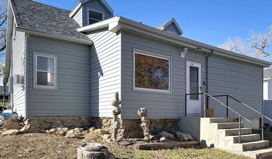 440 S Wyoming Ave, Buffalo, WY 82834 - 4 Beds, 2 Bath