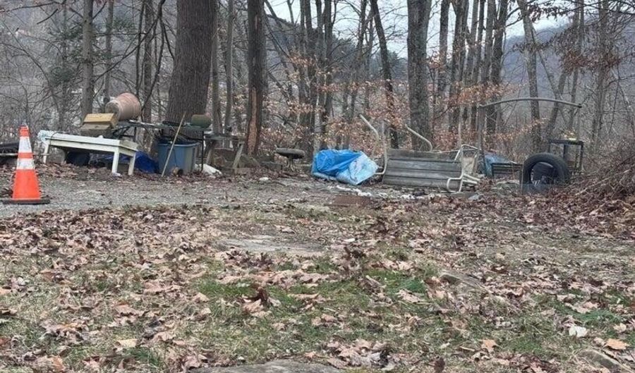 200 Cedar St, Appalachia, VA 24216 - 3 Beds, 1 Bath