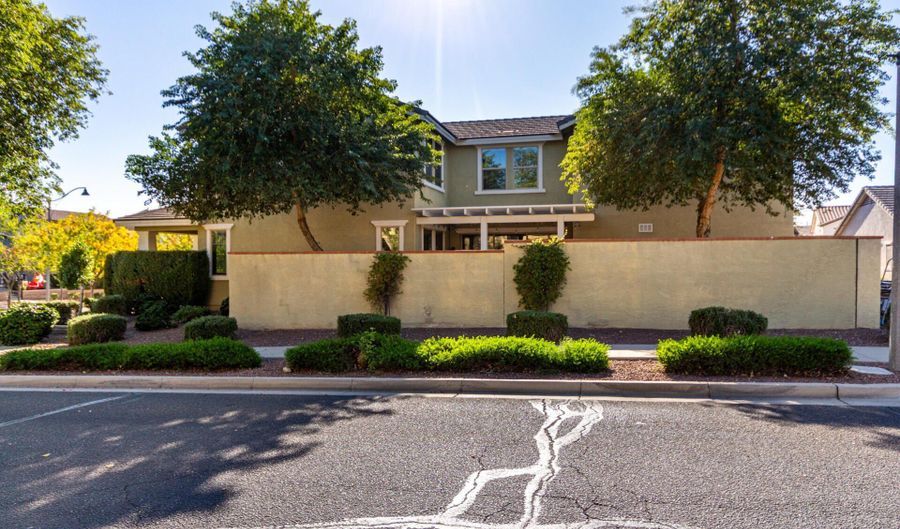 2316 N HERITAGE St, Buckeye, AZ 85396 - 4 Beds, 3 Bath