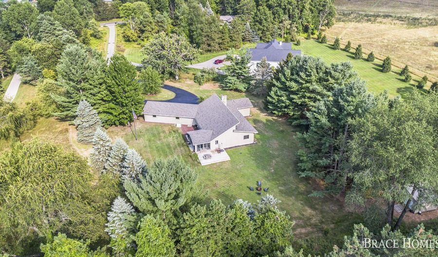 1359 Buttrick Ave SE, Ada, MI 49301 - 4 Beds, 4 Bath