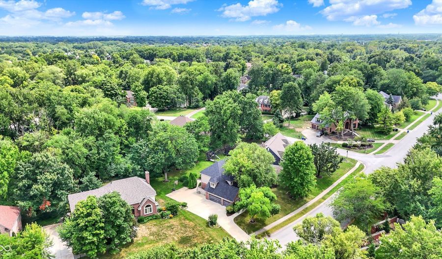 9015 Admirals Pointe Dr, Indianapolis, IN 46236 - 4 Beds, 4 Bath