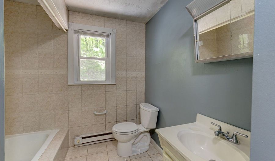 39 Bernside Dr, Bristol, CT 06010 - 4 Beds, 2 Bath