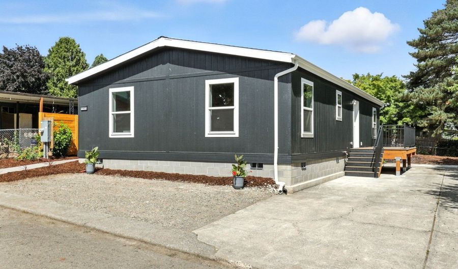 11657 GROUSE Ln, Aurora, OR 97002 - 3 Beds, 2 Bath
