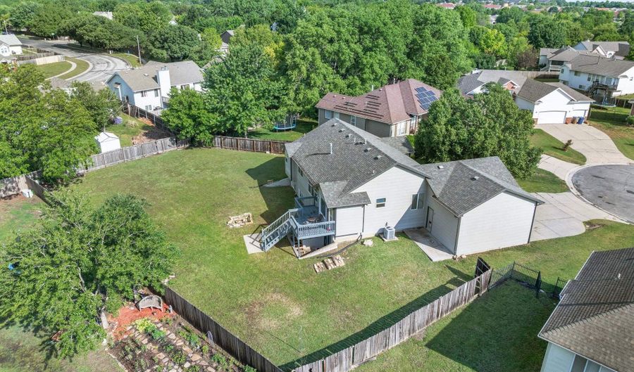 4359 N Rushwood Ct, Bel Aire, KS 67226 - 4 Beds, 3 Bath