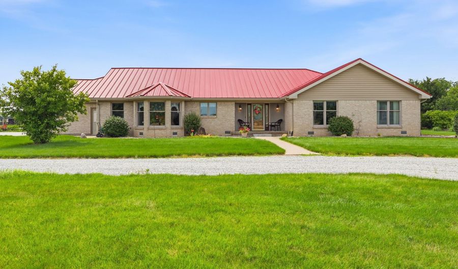 1667 S 700 W, Anderson, IN 46011 - 3 Beds, 3 Bath