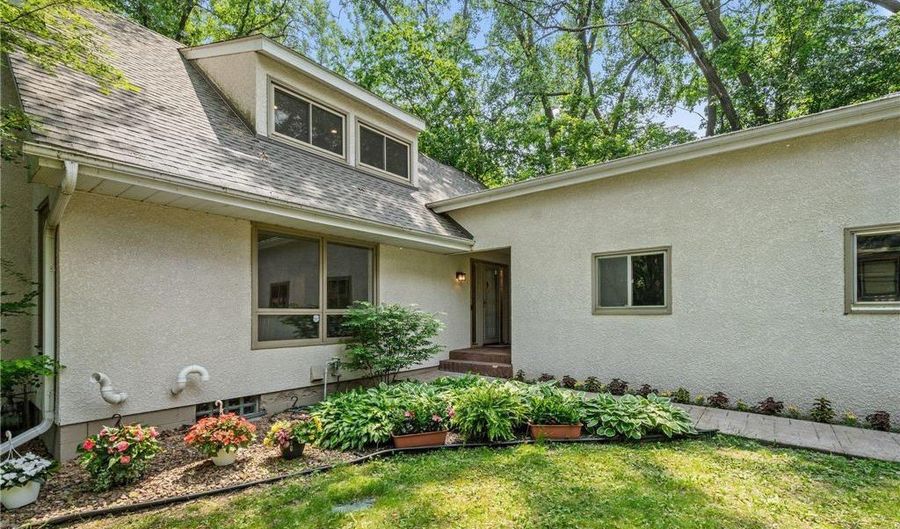 3440 Glenarden Rd, Arden Hills, MN 55112 - 4 Beds, 4 Bath