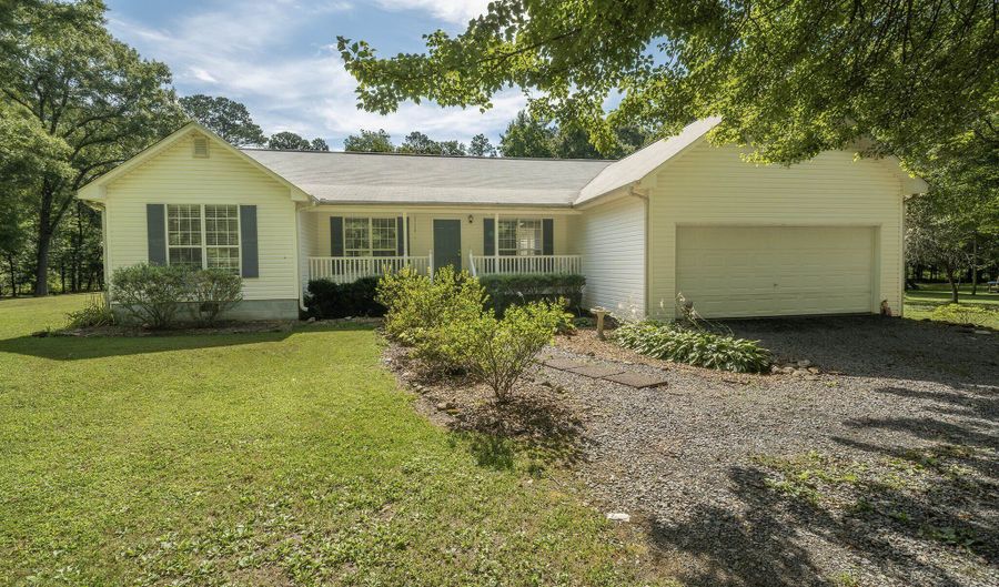 2324 Floyd Springs Rd NE, Armuchee, GA 30105 - 3 Beds, 2 Bath