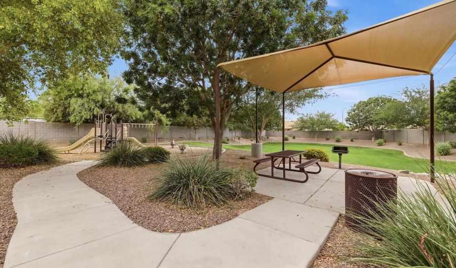 1739 S DESERT VIEW Pl, Apache Junction, AZ 85120 - 3 Beds, 3 Bath