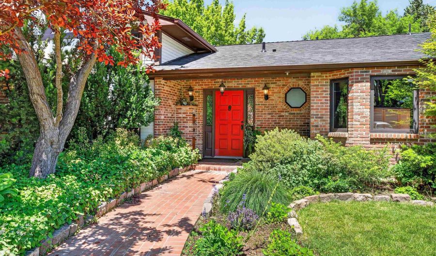 6138 W Winstead Pl, Boise, ID 83704 - 4 Beds, 4 Bath