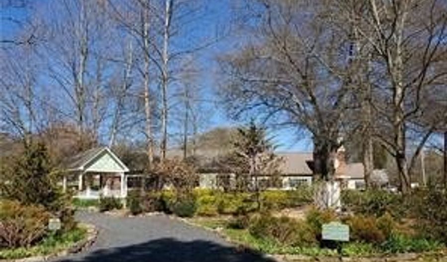 723 Calvine Rd, Ball Ground, GA 30107 - 3 Beds, 4 Bath
