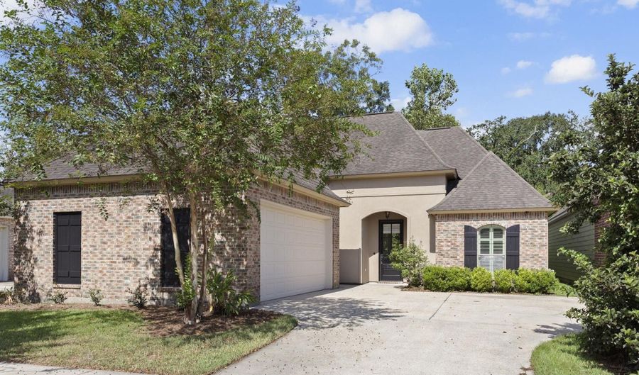 8241 Valencia Ct, Baton Rouge, LA 70820 - 4 Beds, 3 Bath