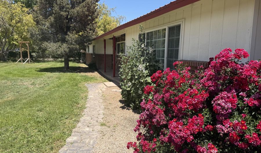 1110 Ranchero Rd, Bosque Farms, NM 87068 - 4 Beds, 3 Bath