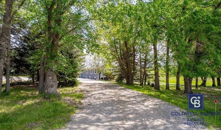 62 Hitching Post Dr, Cody, WY 82414 - 3 Beds, 1 Bath