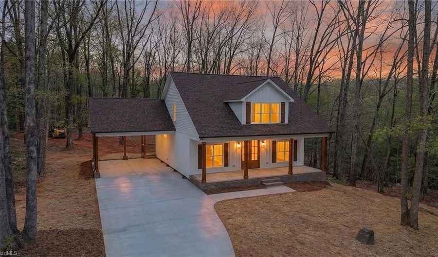 2206 N Asheboro School Rd, Asheboro, NC 27205 - 4 Beds, 4 Bath