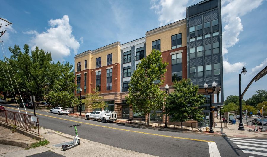 989 S BUCHANAN St 311, Arlington, VA 22204 - 1 Beds, 1 Bath