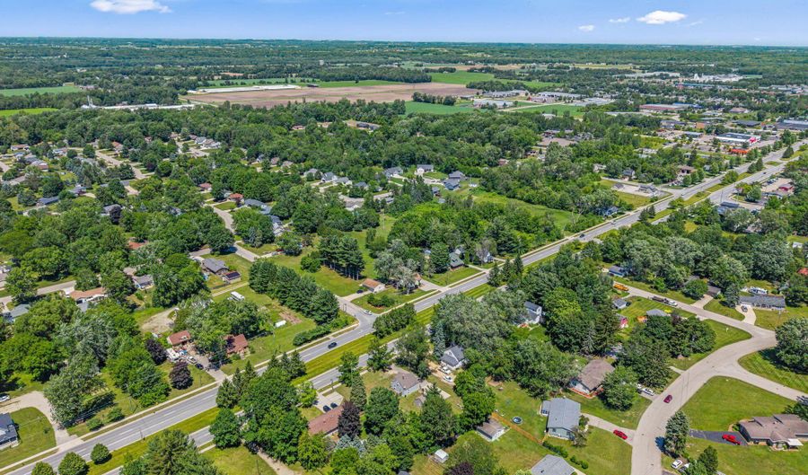 5806 Lake Michigan Dr, Allendale, MI 49401 - 2 Beds, 1 Bath