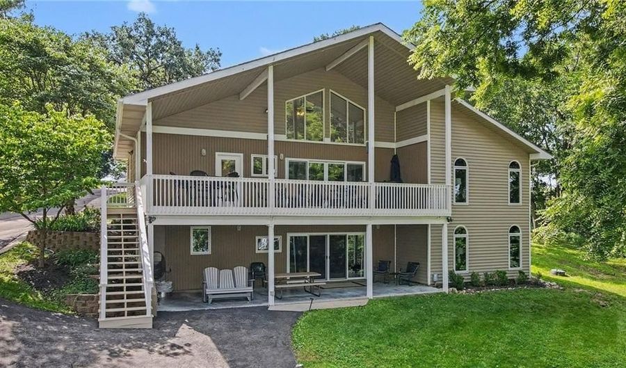 1066 Lake Viking Ter, Altamont, MO 64620 - 4 Beds, 5 Bath