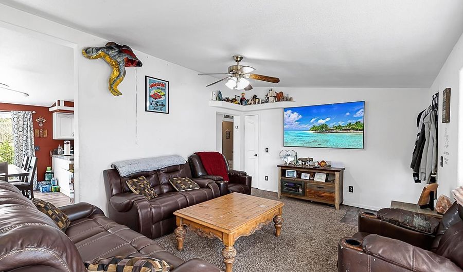 213 ABILENE Loop, Burns, WY 82053 - 5 Beds, 3 Bath