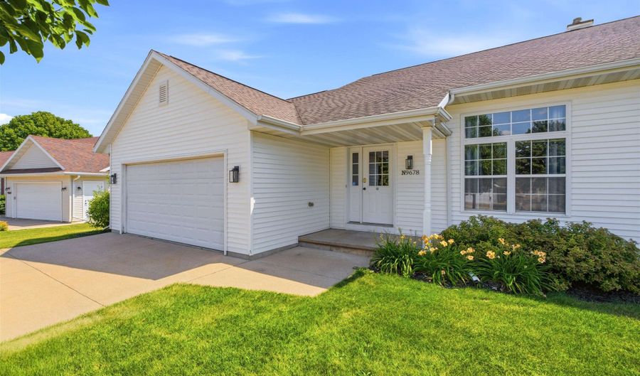 N9678 HOPFENSPERGER Road, Appleton, WI 54915 - 3 Beds, 2 Bath