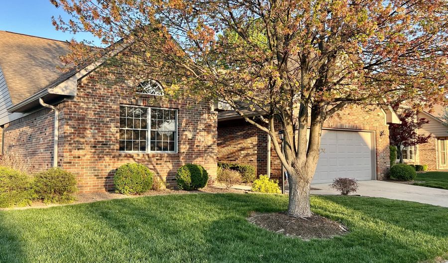 7815 Flaherty Ln, Indianapolis, IN 46217 - 3 Beds, 2 Bath