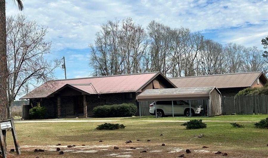 1348 S US HWY 1, Alma, GA 31510 - 2 Beds, 2 Bath