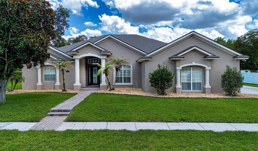 905 SQUARE LAKE Dr, Bartow, FL 33830 - 3 Beds, 3 Bath
