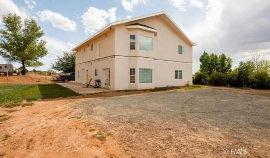 180 S Hildale St, Colorado City, AZ 86021 - 6 Beds, 5 Bath