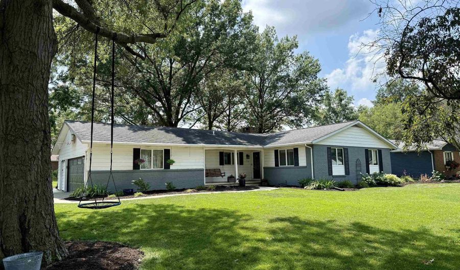 1516 Lakeview Trl, Berne, IN 46711 - 4 Beds, 3 Bath